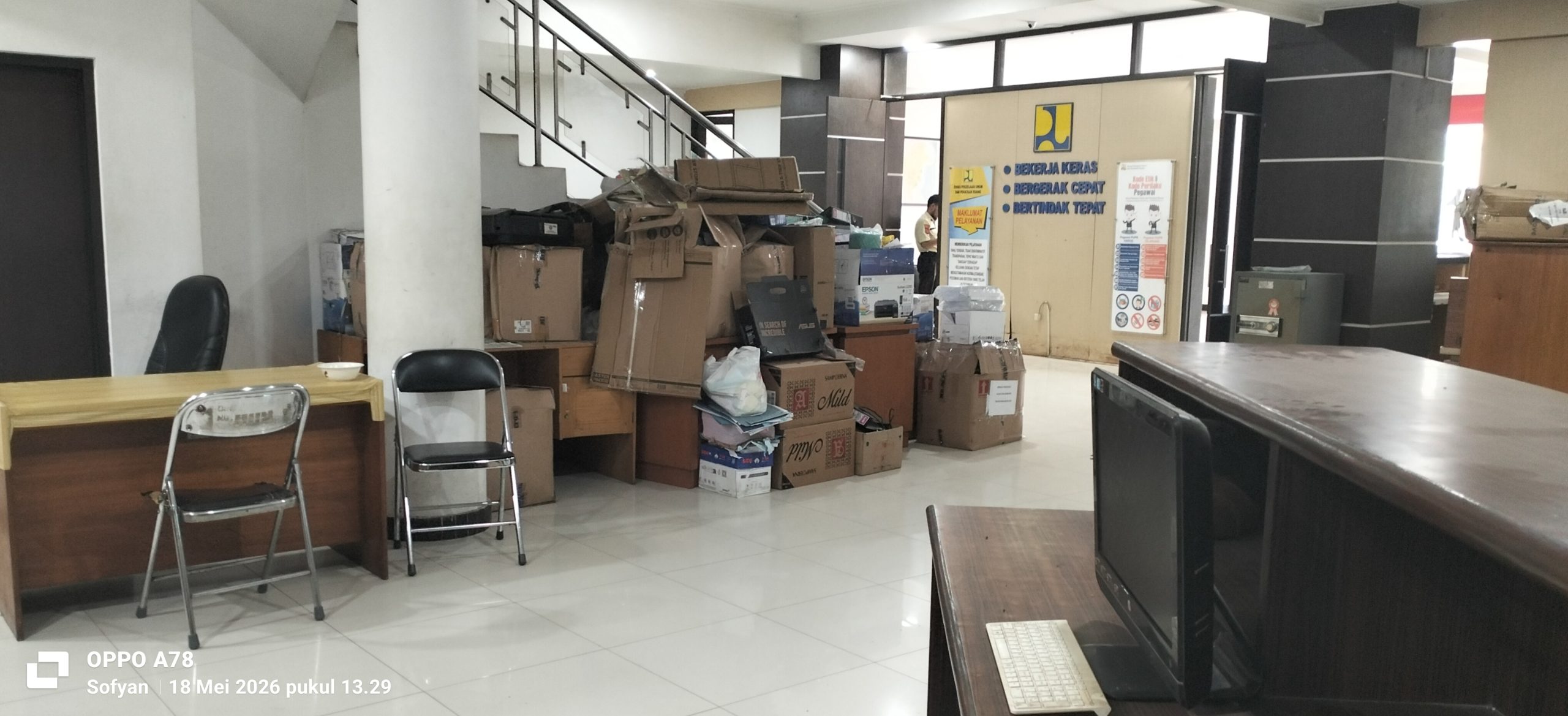Renovasi ruangan sub bagian keuangan tanpa proses lelang berpotensi melanggar regulasi pengadaan barang/jasa.